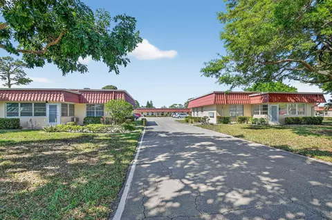 856 A Salem Ln, Lake Worth, FL 33467