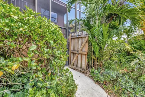 2936 Kirk Rd, Lake Worth Beach, FL 33461