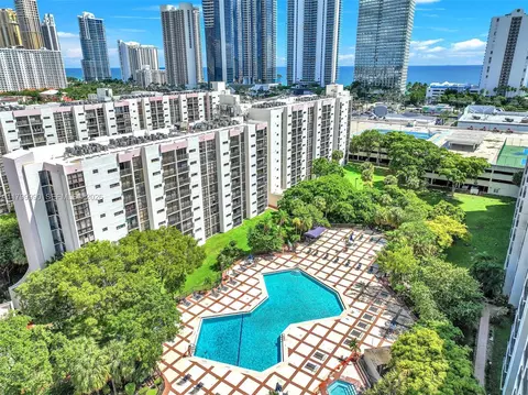 17021 N Bay Rd #105, Sunny Isles Beach, FL 33160