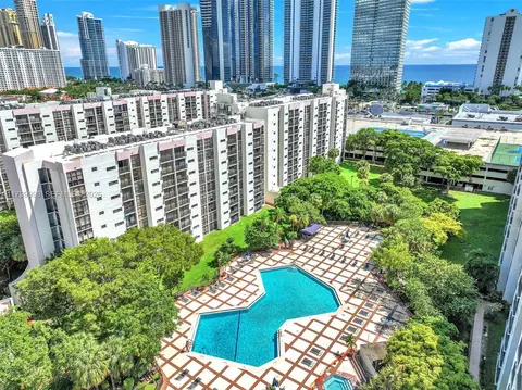 17021 N Bay Rd #105, Sunny Isles Beach, FL 33160