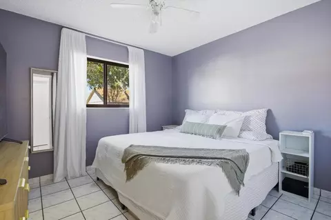 Bedroom - 5465 W 27th Ln, Hialeah, FL 33016 photo 3 of 4