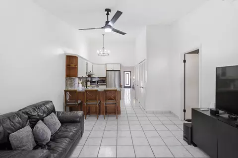 Other - 5465 W 27th Ln, Hialeah, FL 33016 photo 3 of 6