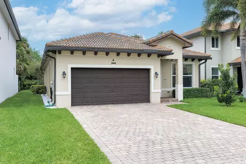 6837 Langdon Way, Greenacres, FL 33463