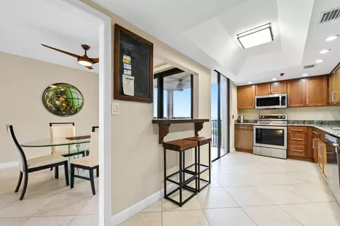 5951 Wellesley Park Dr #702, Boca Raton, FL 33433