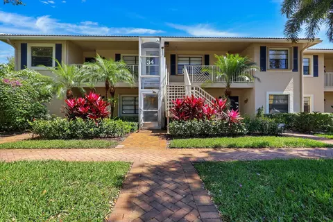 34 W Stratford Ln W #D, Boynton Beach, FL 33436