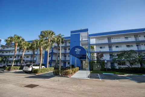 4734 Lucerne Lakes Blvd E #301, Lake Worth, FL 33467