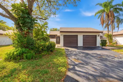 6375 W Pinehurst Cir #D38, Tamarac, FL 33321