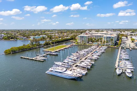 806 E Windward Way #403, Lantana, FL 33462