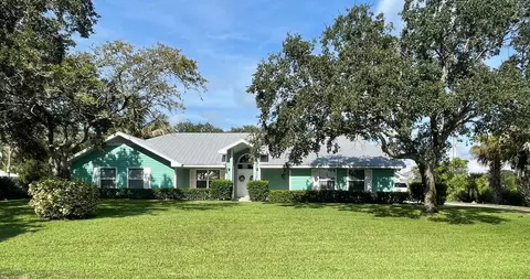 717 W Fischer Cir, Sebastian, FL 32958