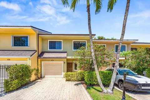 5698 Santiago Cir, Boca Raton, FL 33433