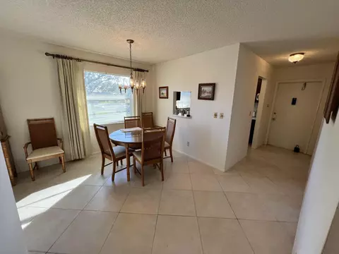 62 Woodland Dr #201, Vero Beach, FL 32962