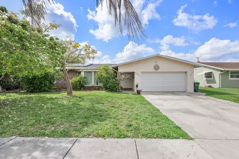 6530 NW 11th St, Margate, FL 33063