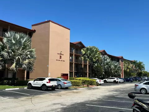 300 SW 130th Ter #314B, Pembroke Pines, FL 33027
