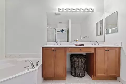 Bath - 7221 Briella Dr, Boynton Beach, FL 33437 photo 3 of 7