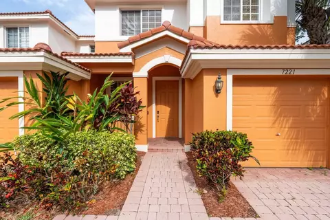 Exterior - 7221 Briella Dr, Boynton Beach, FL 33437 photo 4 of 6
