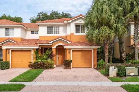 Exterior - 7221 Briella Dr, Boynton Beach, FL 33437 photo 2 of 6