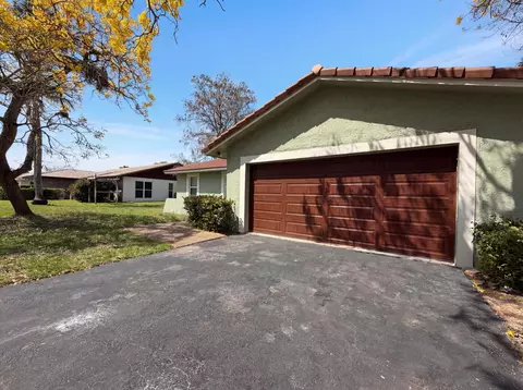 9953 NW 1st Ct, Coral Springs, FL 33071
