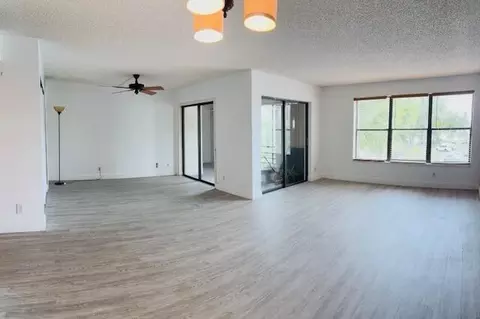 2316 S Cypress Bend Dr #318, Pompano Beach, FL 33069