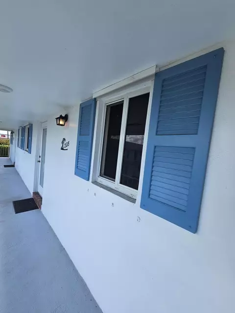 1115 Lake Ter #208, Boynton Beach, FL 33426