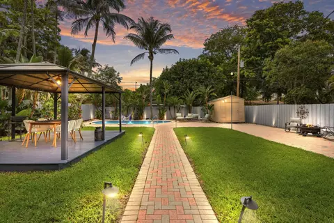 720 NE 7th St, Pompano Beach, FL 33060