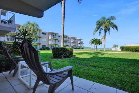 311 E Ocean Ave #102, Lantana, FL 33462