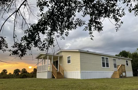 18459 NW 260th St, Okeechobee, FL 34972 photo 2