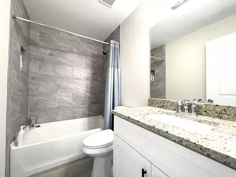 Bath - 1320 SW 44th Blvd, Okeechobee, FL 34974 photo 4 of 4