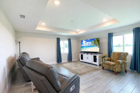 Living - 1320 SW 44th Blvd, Okeechobee, FL 34974 photo 1 of 2