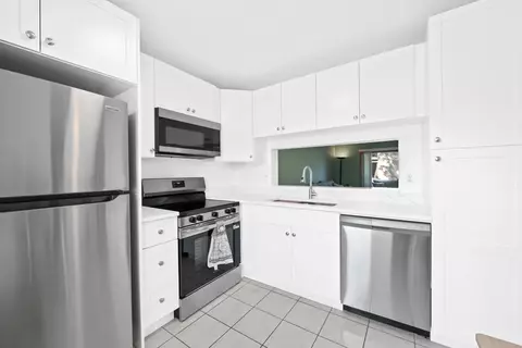 5570 Lakeside Dr #102, Margate, FL 33063