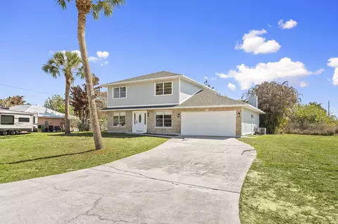 405 NE Midvale St, Port Saint Lucie, FL 34983
