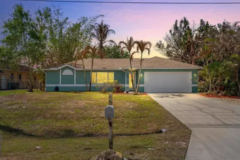 166 SW Andover Ct, Port Saint Lucie, FL 34953
