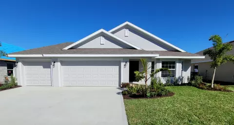 8844 Waterstone Blvd, Fort Pierce, FL 34951