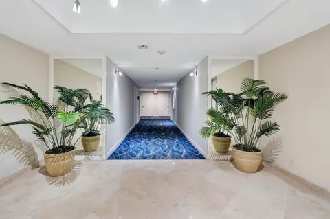 Entry Way - 1300 S Highway A1a #320, Jupiter, FL 33477 photo 5 of 6
