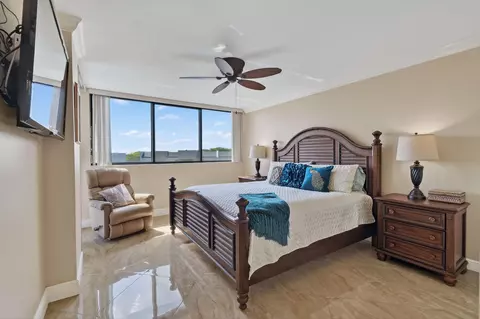 Bedroom - 1300 S Highway A1a #320, Jupiter, FL 33477 photo 1 of 7