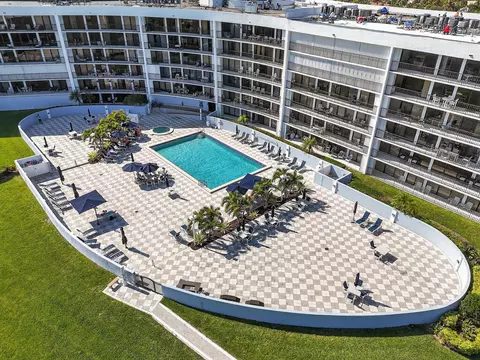 Exterior - 1300 S Highway A1a #320, Jupiter, FL 33477 photo 10 of 15