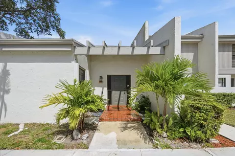 1097 NW 98th Ter #110, Pembroke Pines, FL 33024
