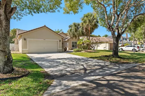 4740 NW 75th St NW, Coconut Creek, FL 33073