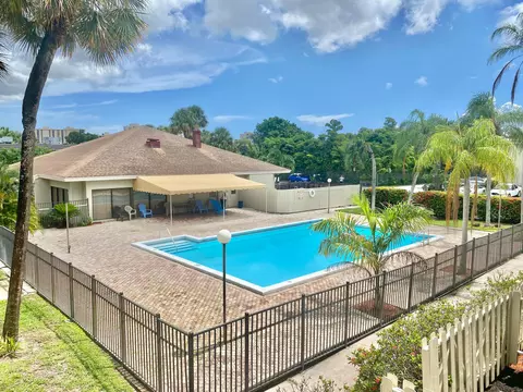 1500 N Congress Ave #C11, West Palm Beach, FL 33401