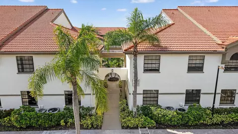 5226 Europa Dr #H, Boynton Beach, FL 33437