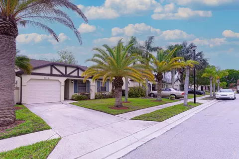 2344 SE Breckenridge Cir, Port Saint Lucie, FL 34952