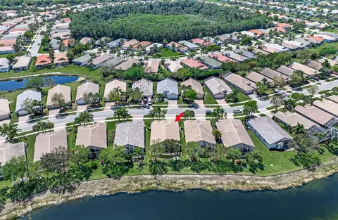 8075 Duomo Cir, Boynton Beach, FL 33472