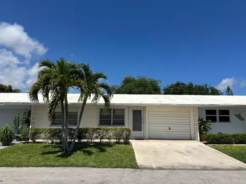 728 Ridge Rd #31, Lantana, FL 33462