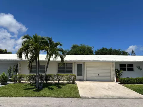 728 Ridge Rd #31, Lantana, FL 33462