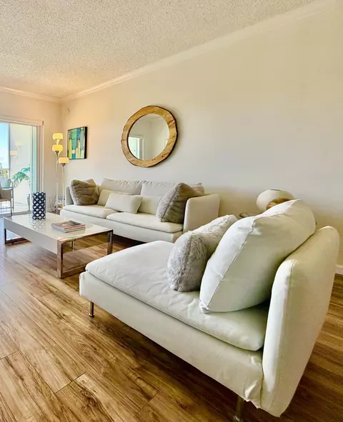 3100 N Palm Aire Dr #706, Pompano Beach, FL 33069