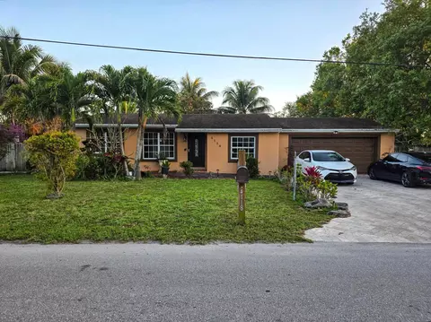 4118 Ruth Rd, Lake Worth, FL 33461