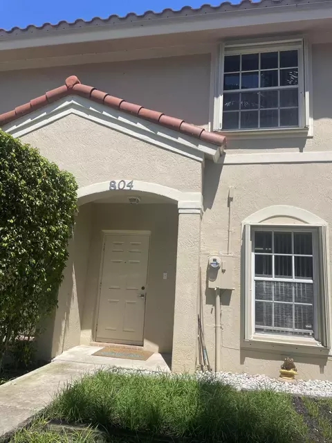 804 Summit Lake Dr, West Palm Beach, FL 33406