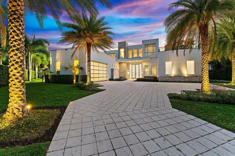 2162 Radnor Rd, North Palm Beach, FL 33408