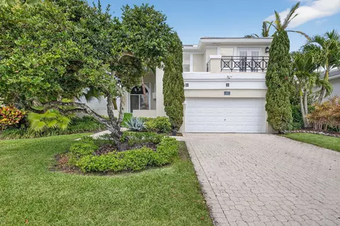7825 Travelers Tree Dr, Boca Raton, FL 33433