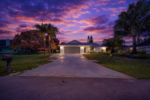 3133 SE Card Ter, Port Saint Lucie, FL 34984