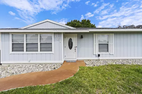 121 NW Doreen St, Port Saint Lucie, FL 34983